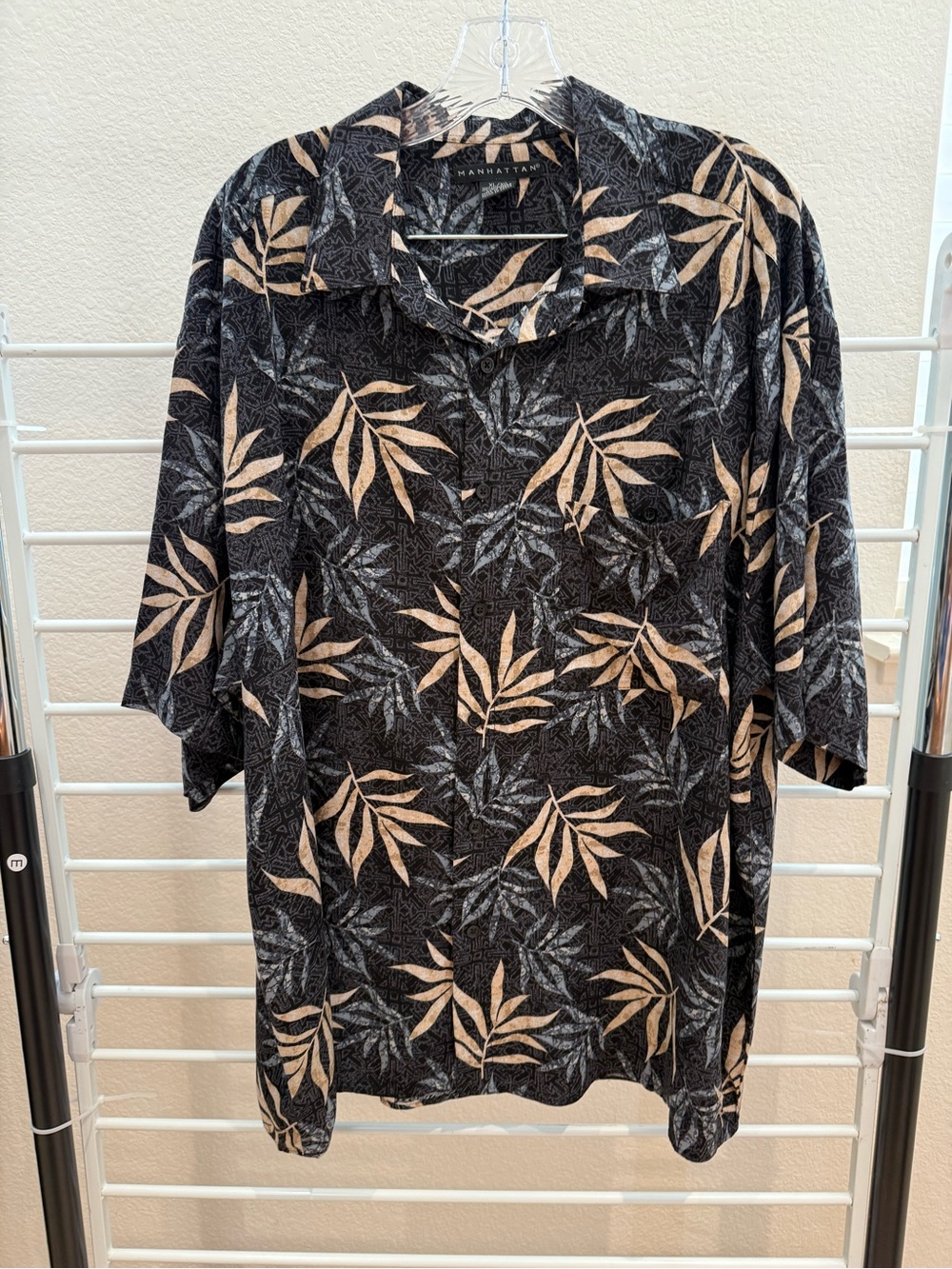 Manhattan Black & Tan Tropical Print Short-Sleeve Rayon Shirt size XL